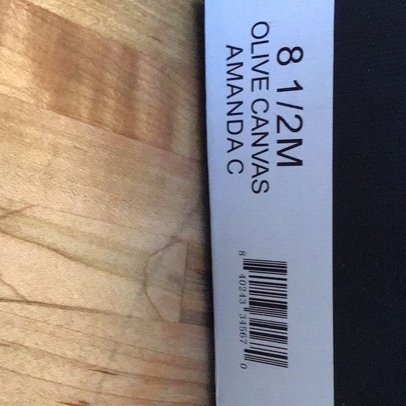 J/Slides Amanda Canvas Sneaker Olive size 8.5 NWB NWT - Picture 11 of 12